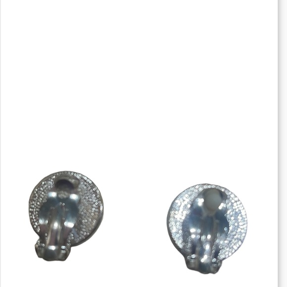 Sale‼️Clip on Earrings Bundle Vintage/ Set of 2- As is Good Condition - Picture 6 of 6